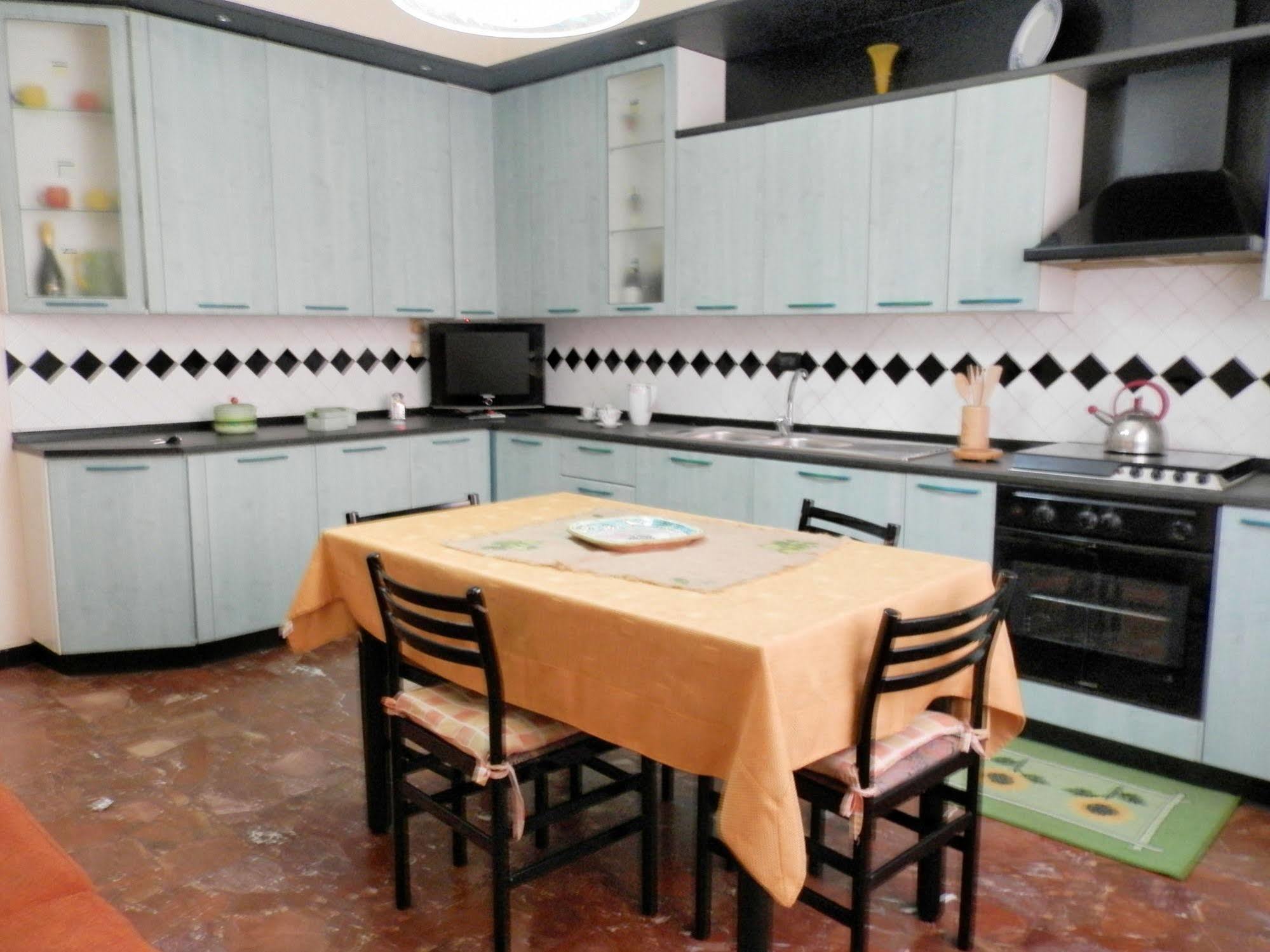 Solarino Il Giardino Delle Calendule B&B المظهر الخارجي الصورة